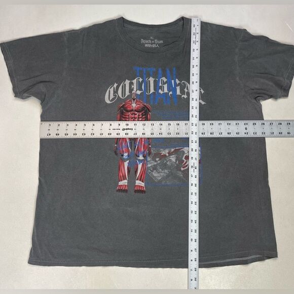 Attack On Titan Colossal Titan Graphic T-shirt Men XL Oversized Short Sleeve - Picture 5 of 5